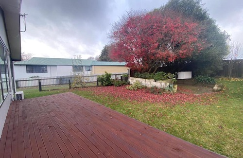 Owhata House | Inviting Poet's Corner: Family-Friendly Getaway with High Ratings