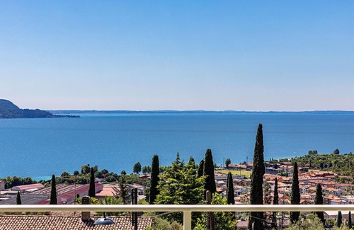 Pulciano Apartment | Cozy Poggio al Sole 6 Apartment with Pool and Breakfast