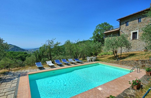 Greve in Chianti Villa | Discover Poggio Conca in Beautiful Tuscany with Pool Access