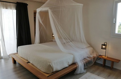 Chiaramonte Gulfi House | Relax at Poggio del Gallo: Pool, Restaurant & Breakfast