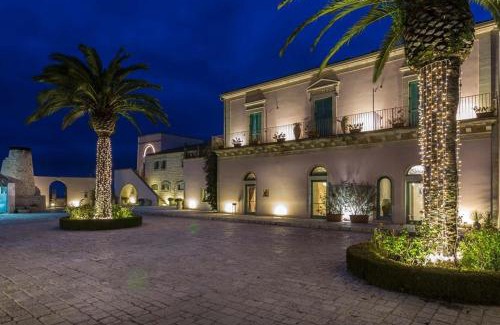 Contrada Cimilla Hotel | Oceanfront Poggio Del Sole Hotel with Pool and Spa