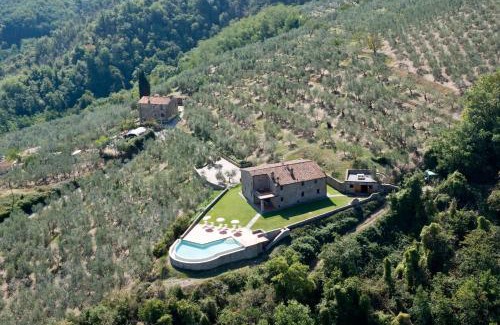 Giugnano House | Exceptional Poggio di San Biagio with Oceanfront Pool