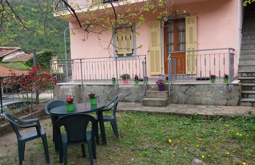 Rezzo House | Guest Rated: 9.8 at House "Al Poggio" in Liguria
