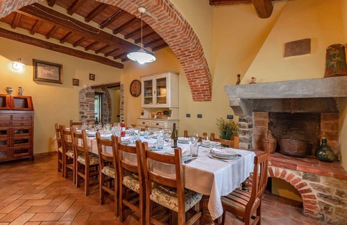 Pergine Valdarno Villa | Discover Poggio Lungo: Guest Rated 9.8 & Pet Friendly