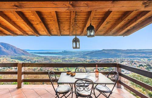 Villanuova sul Clisi Apartment | Relax at Poggio sul Clisi 30 Apartment with Pool Access