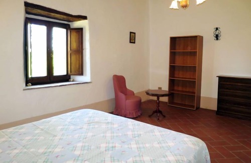 Bagnoregio Apartment | Family-Friendly Poggiolo with Spa and Lake Views