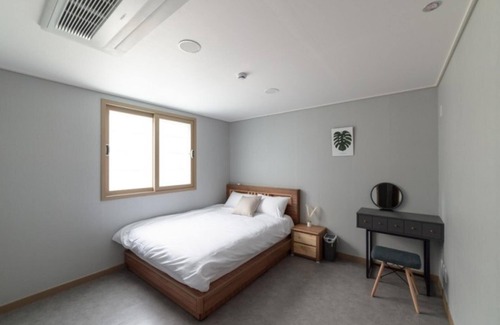 Pohang House | Relaxing Pohang Beach63 Spa Pension with Pool & Hot Tub
