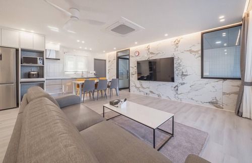 Pohang House | Top-Rated Pohang Etoile Poolvilla with Private Pool Access