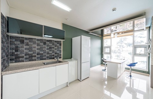 Pohang Hotel | Relax at Pohang Pinewave Sea & Spa Pension with Pool Access