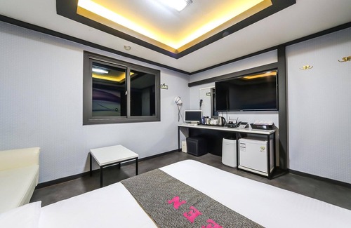 Pohang Hotel | Eco-Friendly Comfort at Pohang Youngil Univ Hotel Queens