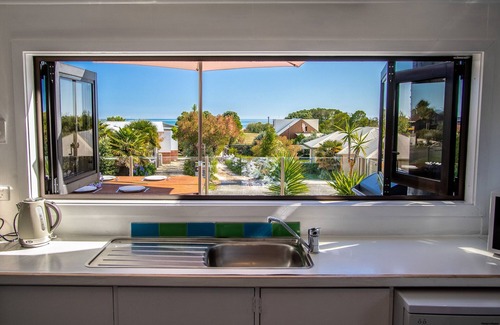 Pohara House | Relax at Pohara Beach Holiday Home - Pet and Child Friendly