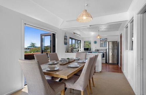 Pohara House | Relax at Pohara Beach Holiday Home - Pet and Child Friendly