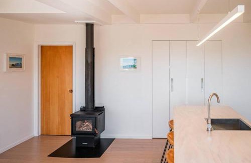 Pohara House | Pohara's Seaside Accommodation