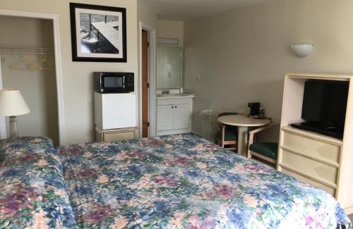 Misquamicut Hotel | Discover Family-Friendly Comfort at Point 1 Resort & Motel