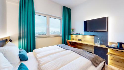 Fulda Hotel | Pet-Friendly Point 7 Hotel with Family Amenities & Great Reviews