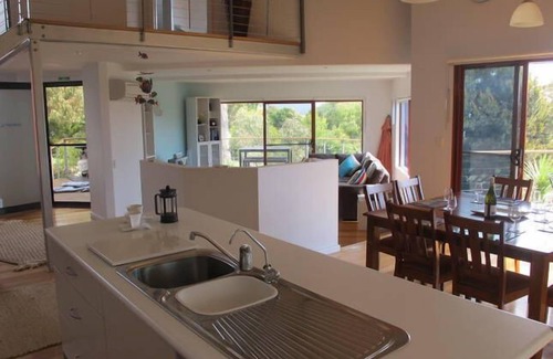 Binalong Bay House | Experience Point Break Binalong Bay, Steps from the Beach
