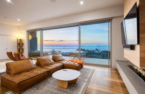 Mount Martha House | Point Haven Solar Pool Basketball Court & Views
