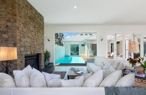 Point Leo Villa | Luxury Getaway at Point Leo Beach House - Rated 10/10
