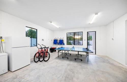Siesta Key House | Point of Rocks: Family-Friendly Retreat with Pool & Hot Tub