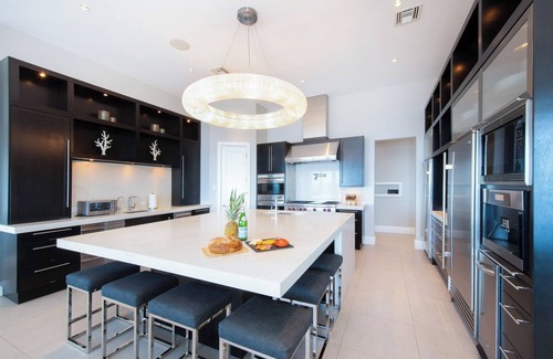 South Sound Villa | Point of View: Ultra-Luxe Beach Villa w/Private Pool, Dual Jacuzzis, & Dock