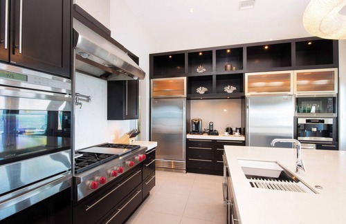South Sound Villa | Point of View: Ultra-Luxe Beach Villa w/Private Pool, Dual Jacuzzis, & Dock