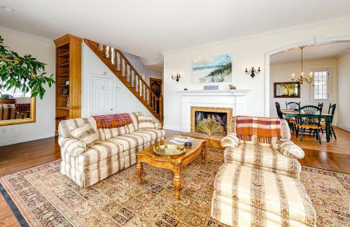 Gloucester Apartment | Pet-Friendly Point Radio Cottage with a 9.5 Guest Rating