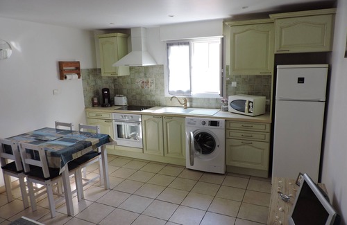 Sete House | Excellent Oceanfront House in Pointe-Courte, Sète