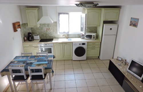 Sete House | Excellent Oceanfront House in Pointe-Courte, Sète