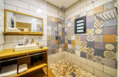 Saint-Andre House | Guest Rated: Poivre & Citronnelle with Pool and Spa