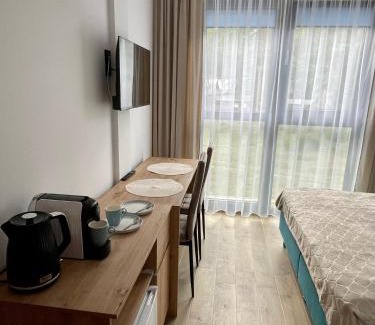 Poddabie Apartment | Enjoy a Cozy Double Room by the Beach in Poddąbie