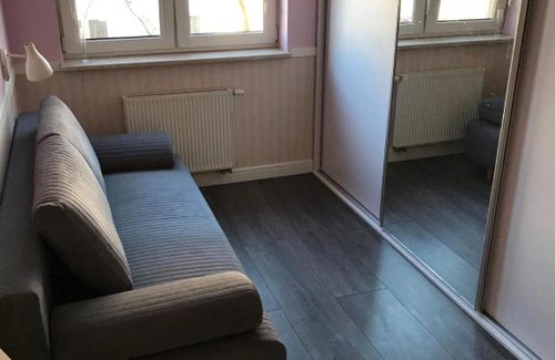 Wawer Apartment | Cozy Room with Bathroom in Child-Friendly Warsaw Wawer