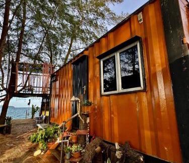 Kampung Ru Muda House | Pok Mat Beach Cabin