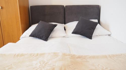 Mikolajki House | Family-Friendly Stay at Pokoje Żabi Staw - Rated 9/10