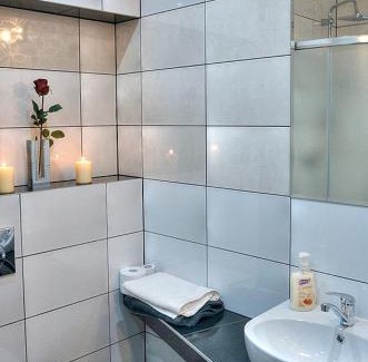 Skoczow House | Guest Rated 10/10: Pokoje BALDI Benelux with Great Amenities
