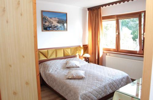 Iwonicz-Zdroj House | Oceanfront Comfort at Pokoje Gościnne BARTEK - Guest Rated 9.4