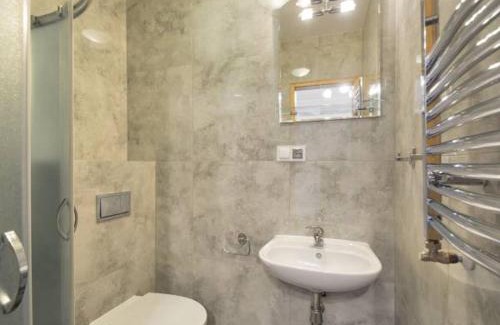 Rewa House | Pet-Friendly Pokoje Gościnne R10 with Family Amenities