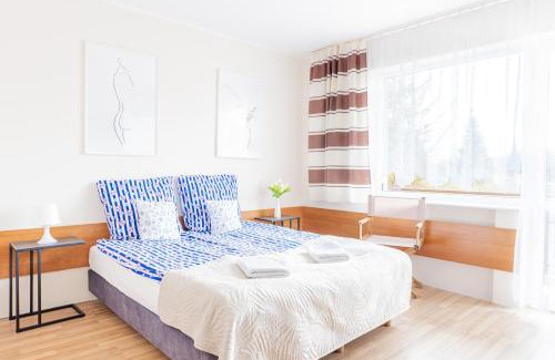Ostrowo House | Family-Friendly Pokoje Gościnne Raf-Tur with Ocean Views