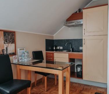 Krobielowice Hotel | Pet-Friendly Retreat: Pokoje hotelowe Azyl Awaits You