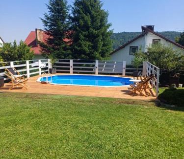 Ustrzyki Dolne Apartment | Experience Oceanfront Comfort at Pokoje Rodis - 9.3/10