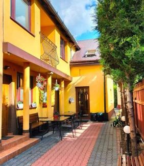 Szczawnica House | Child-Friendly Rooms at Pokoje u Eli - Guest Rated 8.8/10