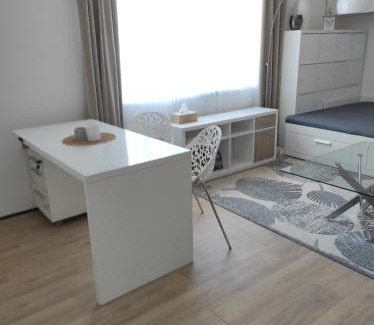 Nechvalin Apartment | Cozy Rooms with Garden Terrace - Family and Pet Friendly