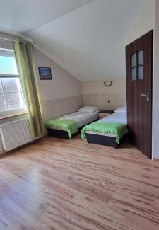 Łazy House | Pet-Friendly Retreat at Pokoje w Zielonym Domku