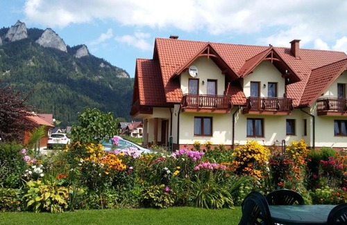 Sromowce Nizne House | Family-Friendly Rooms with Kitchenettes at Wiktoria Inn