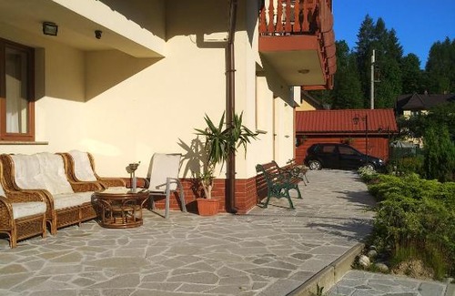 Sromowce Nizne House | Family-Friendly Rooms with Kitchenettes at Wiktoria Inn