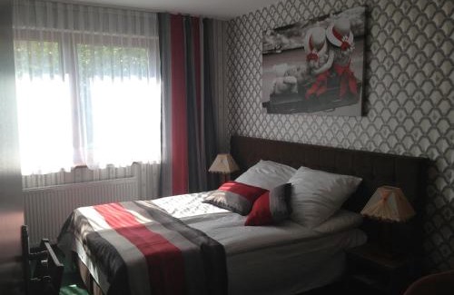Ostrowo House | Guest Rated: Pokoje Zalesie - Family-Friendly Retreat