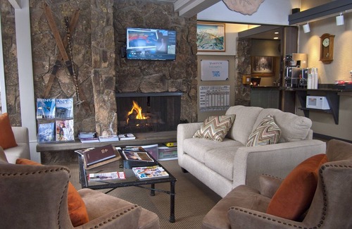 Snowmass Village Hotel | Explore Comfort at Pokolodi Lodge with Premium Amenities