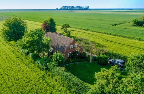 Bunde House | Discover Polderhaus Deichblick: Pet-Friendly Retreat