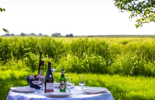 Bunde House | Discover Polderhaus Deichblick: Pet-Friendly Retreat