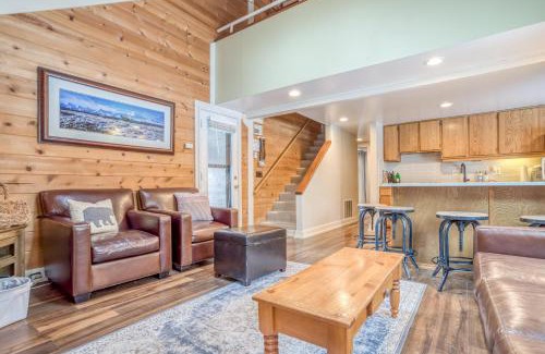 Overlook Park House | Pet-Friendly Pole House 15: Ideal for Families & Breakfast