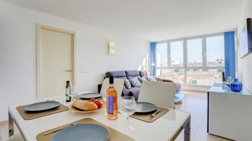 Puerto de Pollensa Apartment | Discover Pollentia Mar: 4-Star Hotel with Pool & Top Reviews